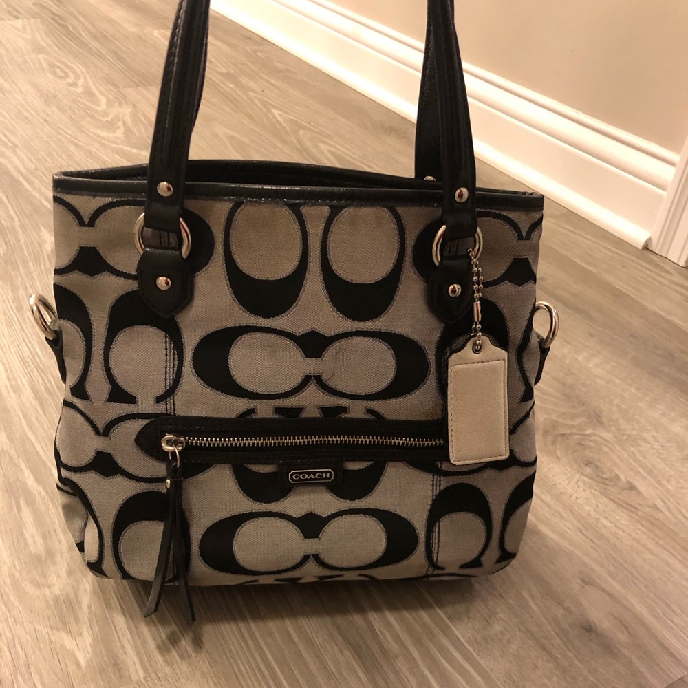 Coach Handbag |Coach Purse |Shoulder or Crossbody